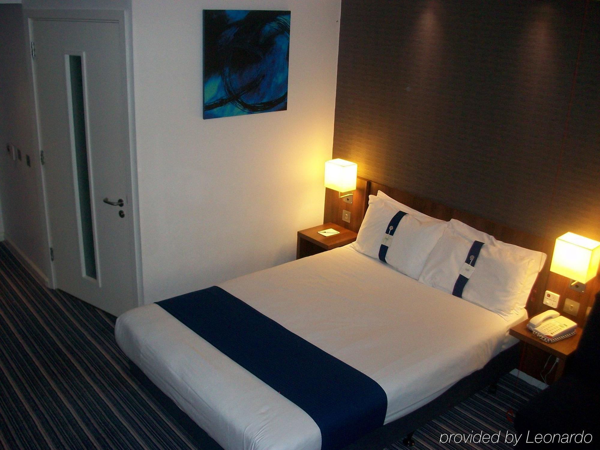 Holiday Inn Express Tamworth, An Ihg Hotel Room photo
